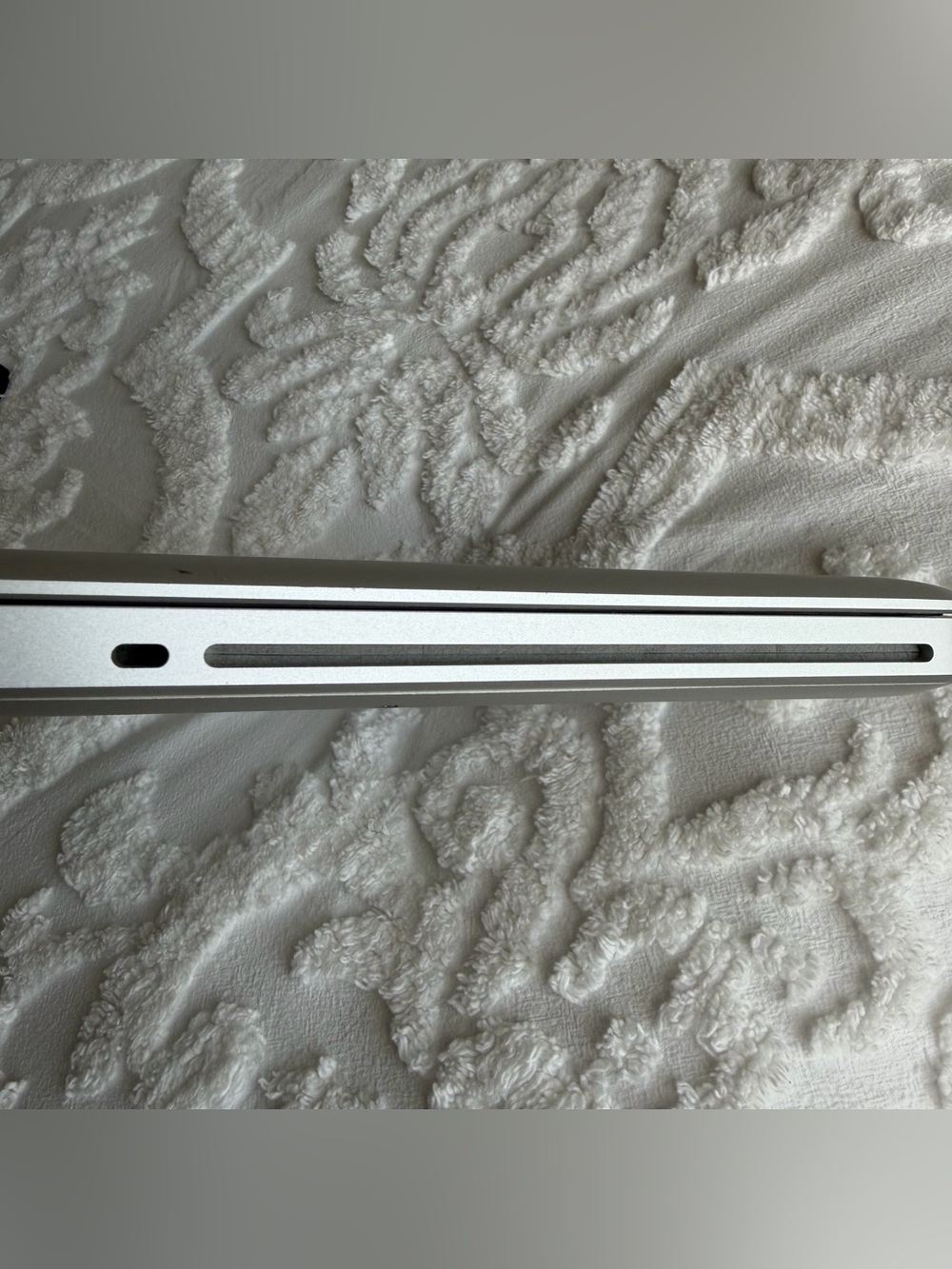 Apple MacBook Pro 13” Mid 2012 i5 2.5 GHz 8 GB RAM 1 TB Samsung SSD - Picture 6 of 16